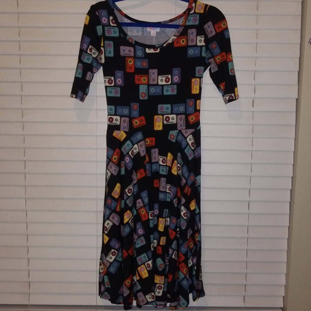 XS LuLaRoe cassette tape Nicole dress